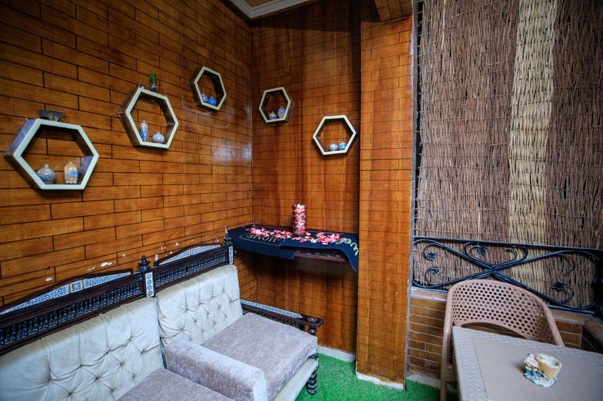 Royal Bella Casa Pyramids Couette-café *